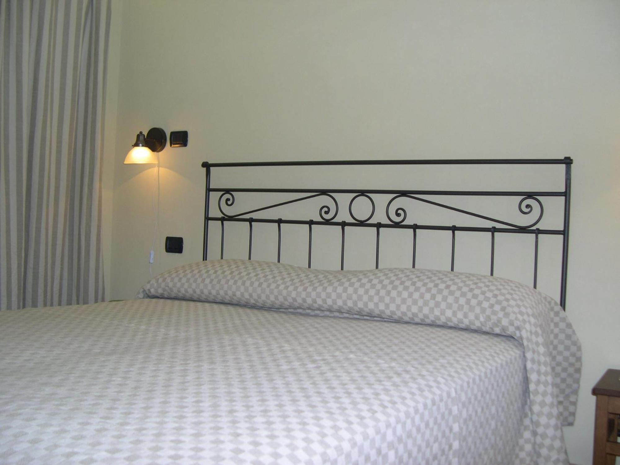 Agriturismo La Sforzata โกลเลญโญ ภายนอก รูปภาพ