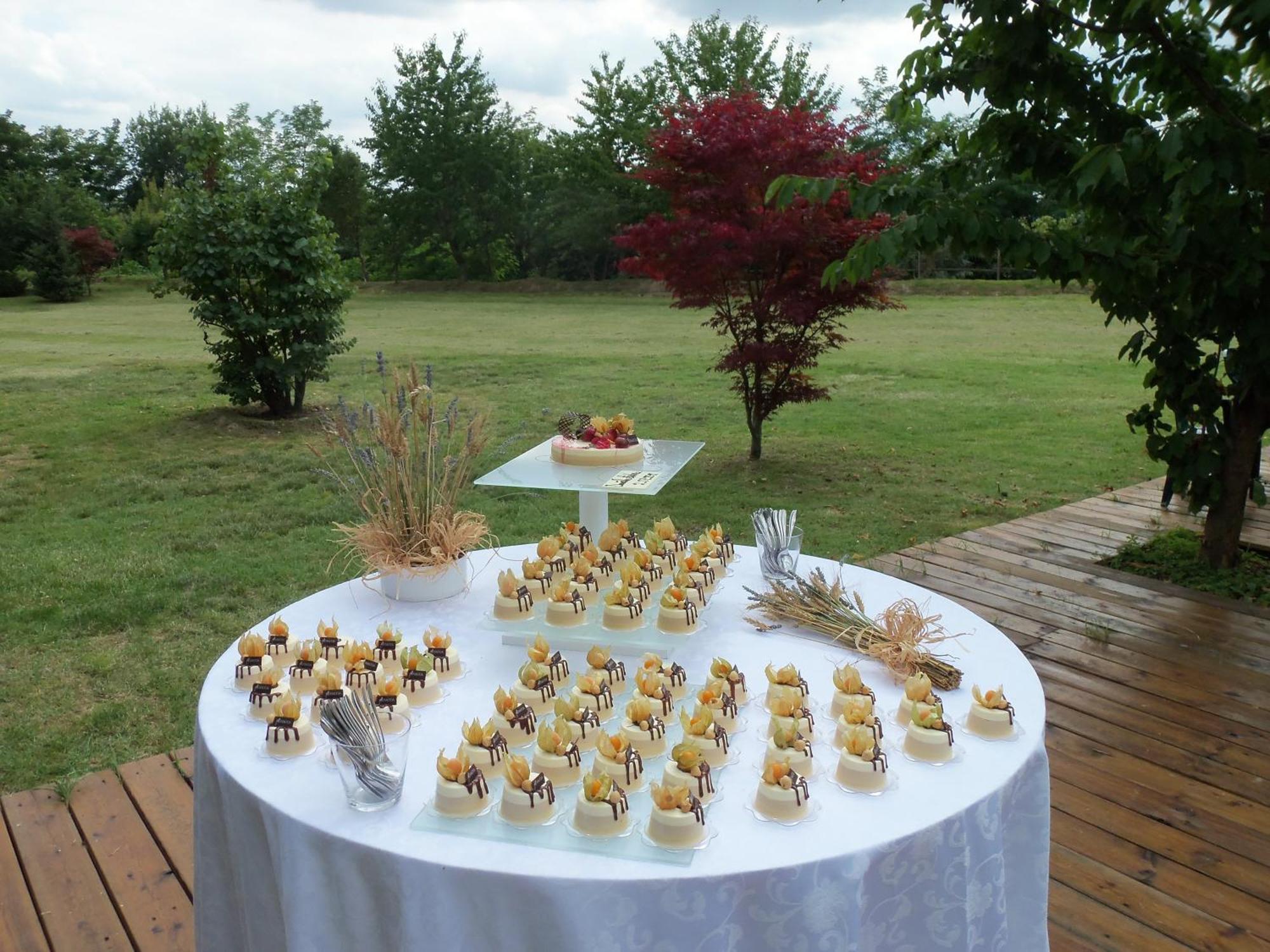 Agriturismo La Sforzata โกลเลญโญ ภายนอก รูปภาพ