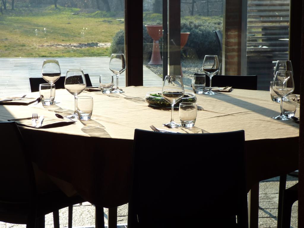 Agriturismo La Sforzata โกลเลญโญ ภายนอก รูปภาพ