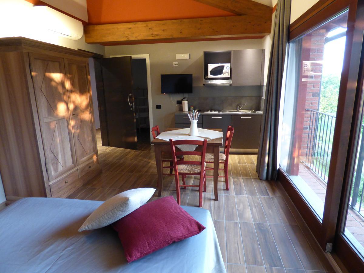 Agriturismo La Sforzata โกลเลญโญ ภายนอก รูปภาพ