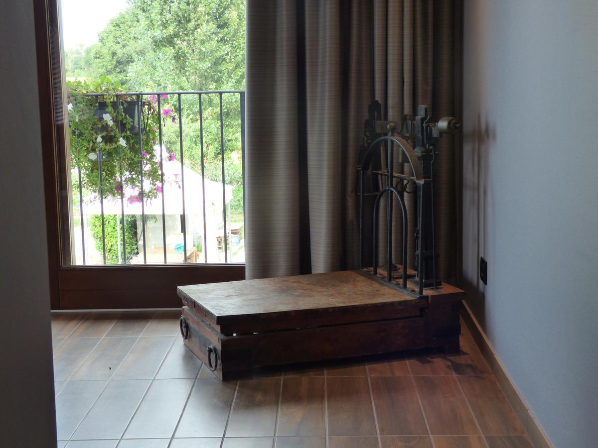Agriturismo La Sforzata โกลเลญโญ ภายนอก รูปภาพ